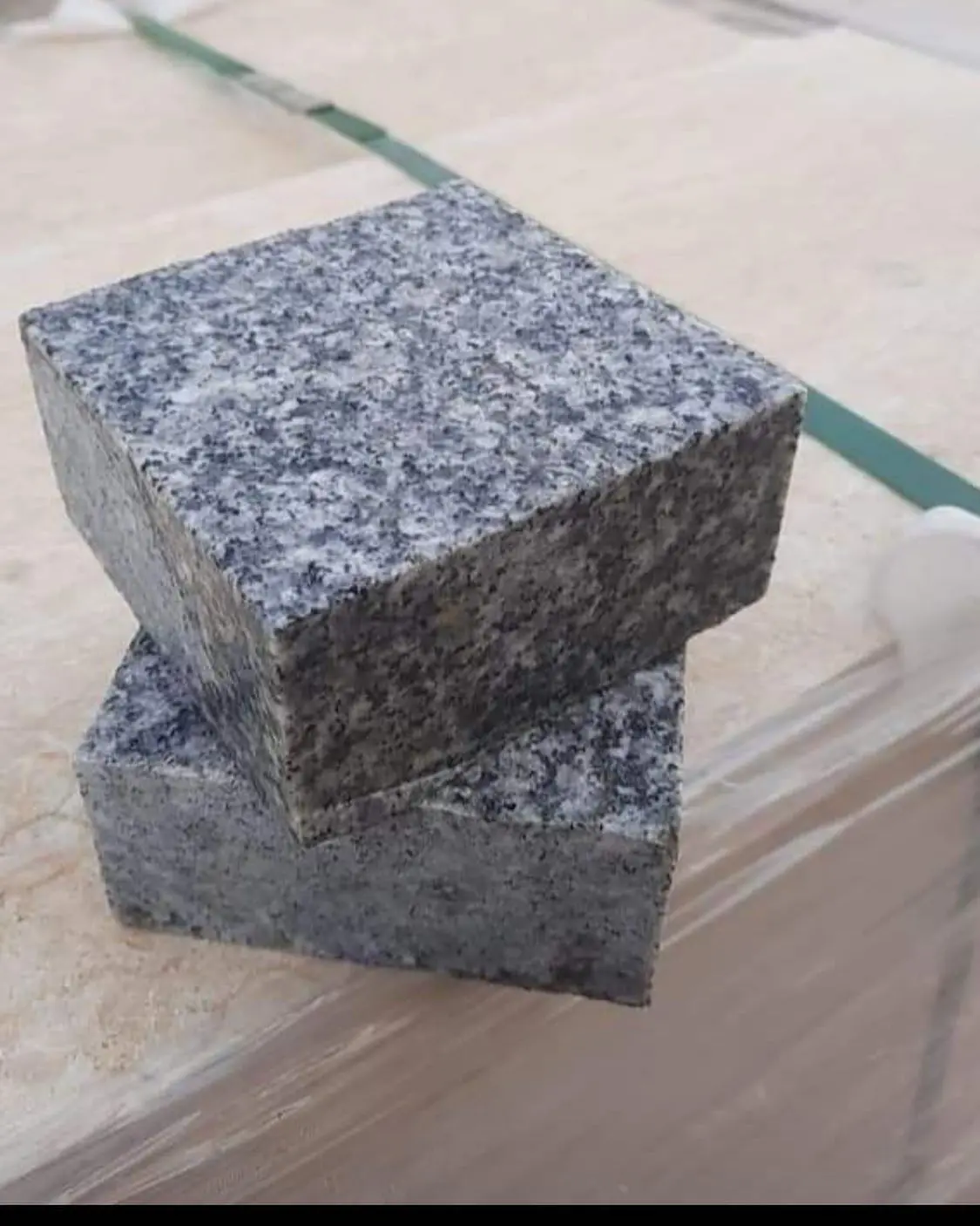 Cubes Granite
